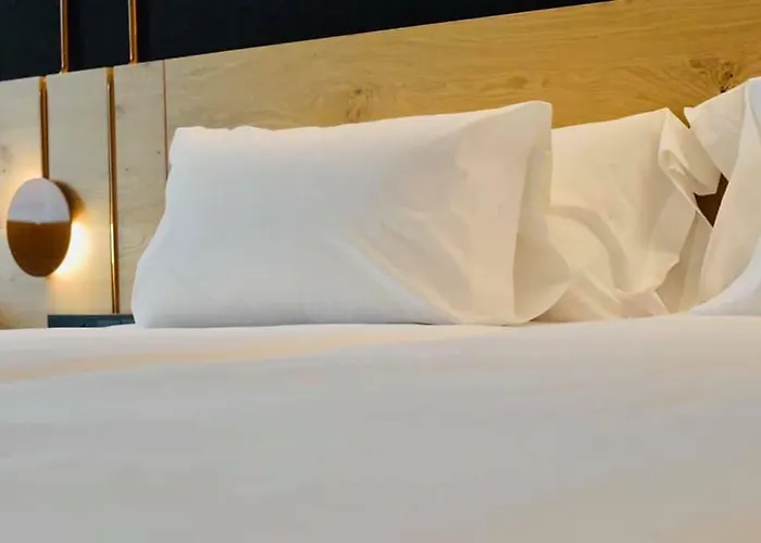 Отель Silgar 92 4*